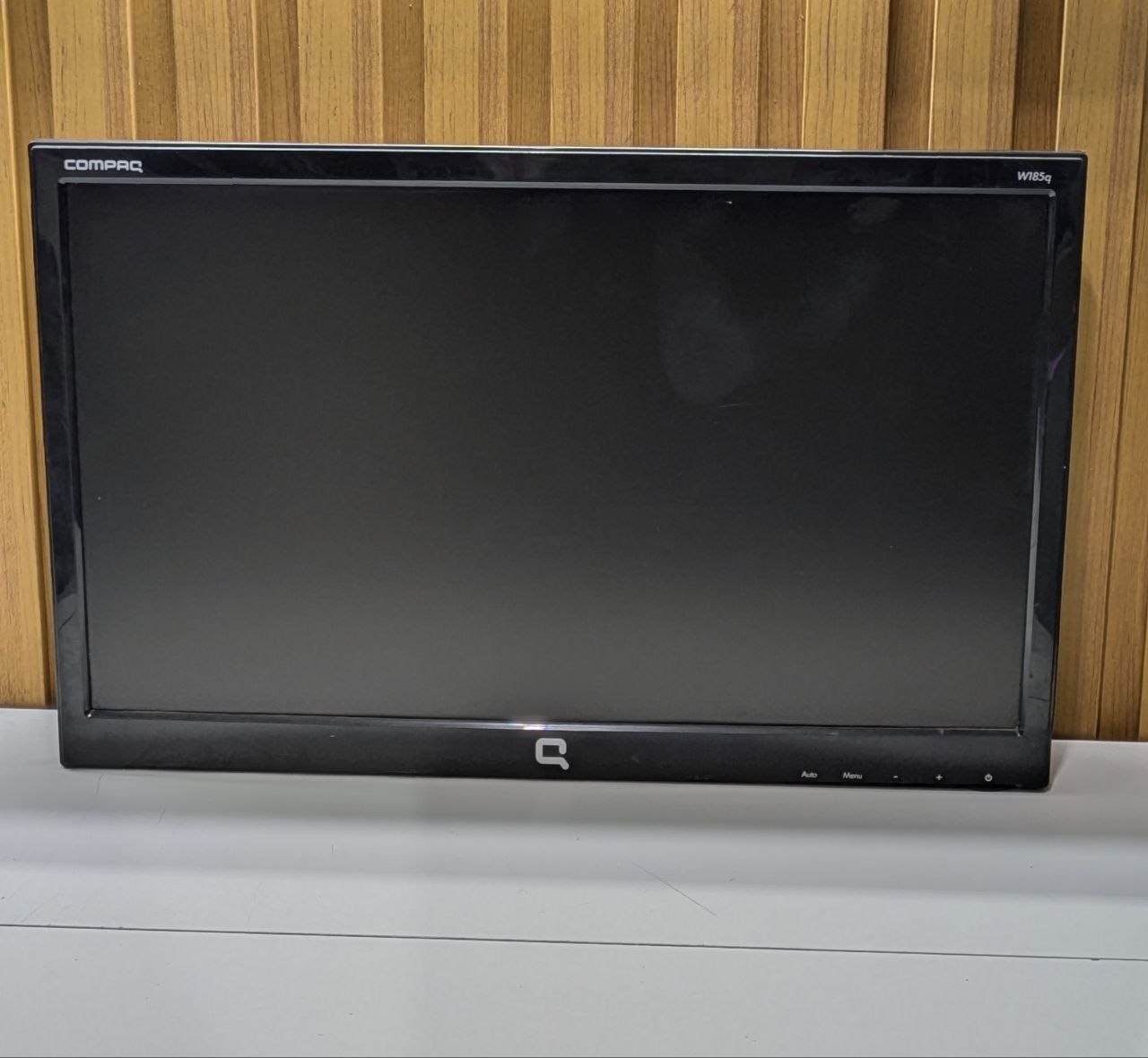 MONITOR COMPAQ W185Q (SIN BASE)
