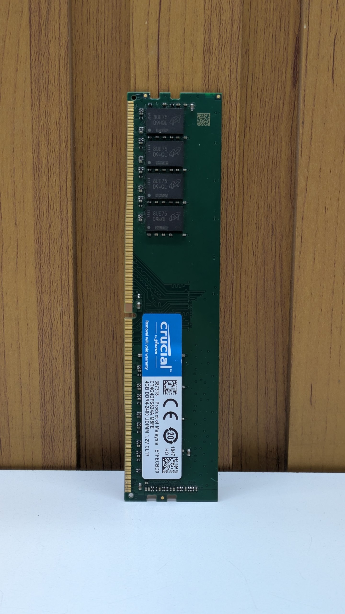 Memoria DDR4 CRUCIAL 4GB 2400
